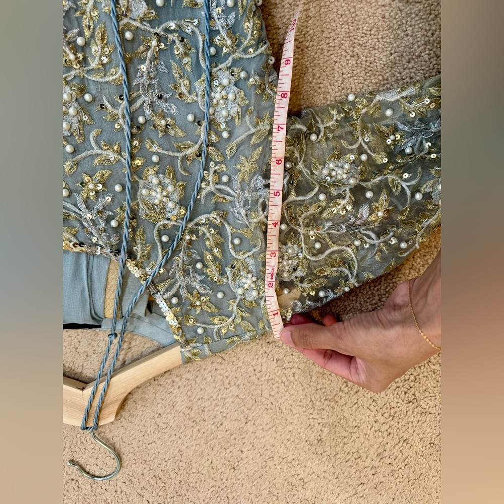 Fatima khan EMBROIDERED SILVER GREY shalwar kameez - Picture 9 of 13